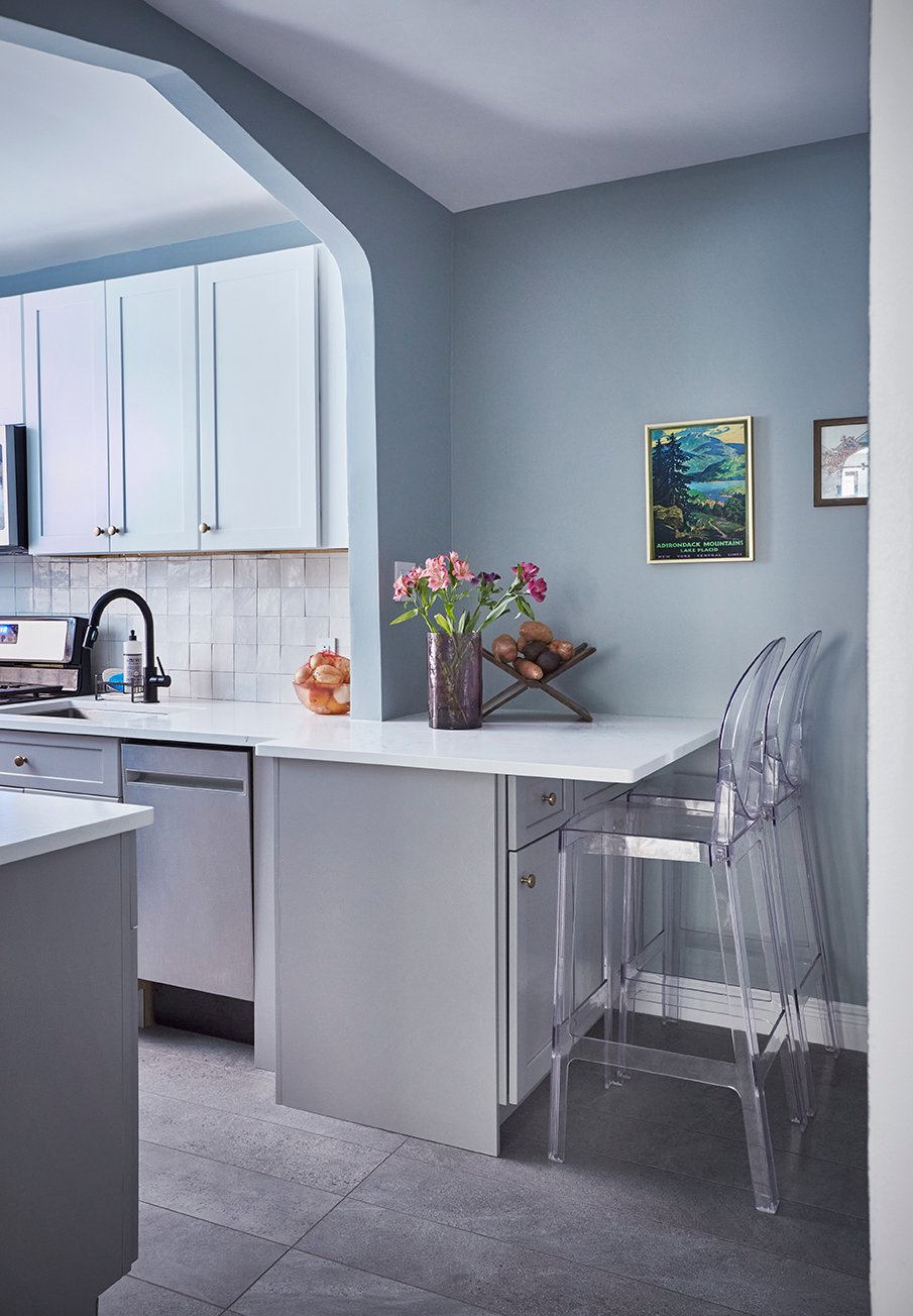 Peninsula kitchen layout
