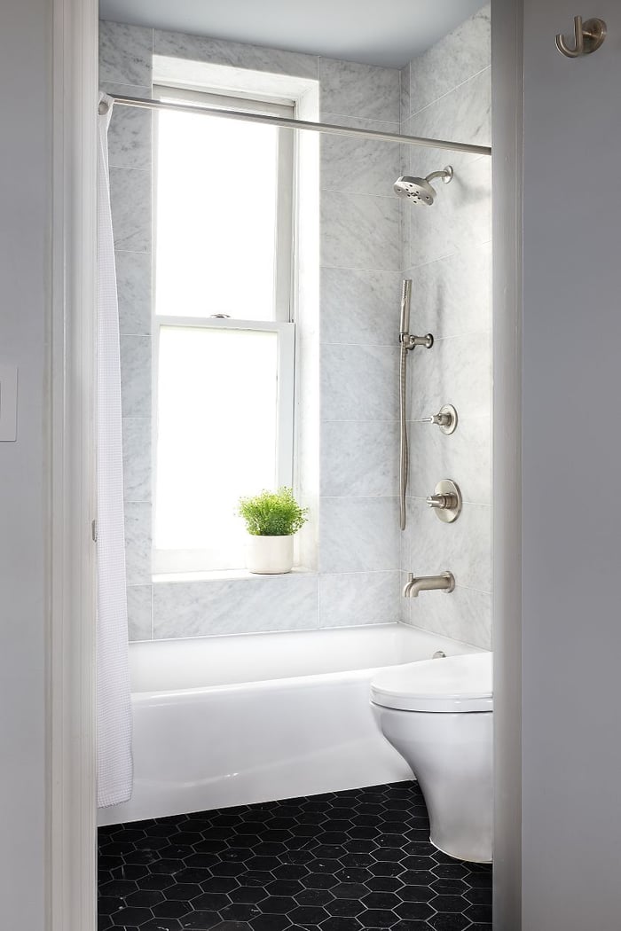 Clean new tub with curtain