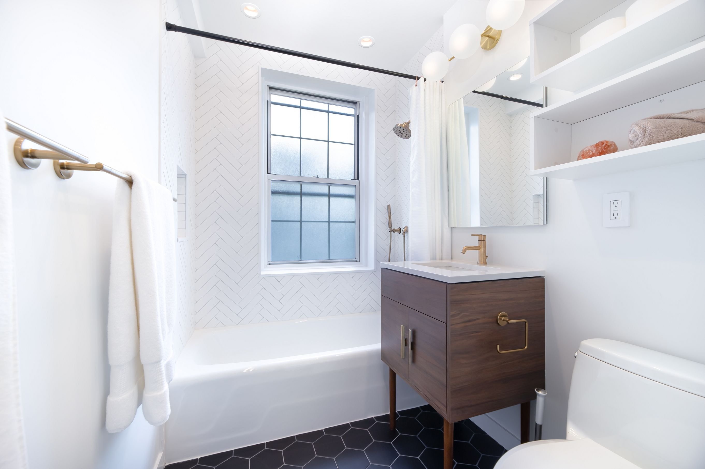 Newly installed tub shower combo