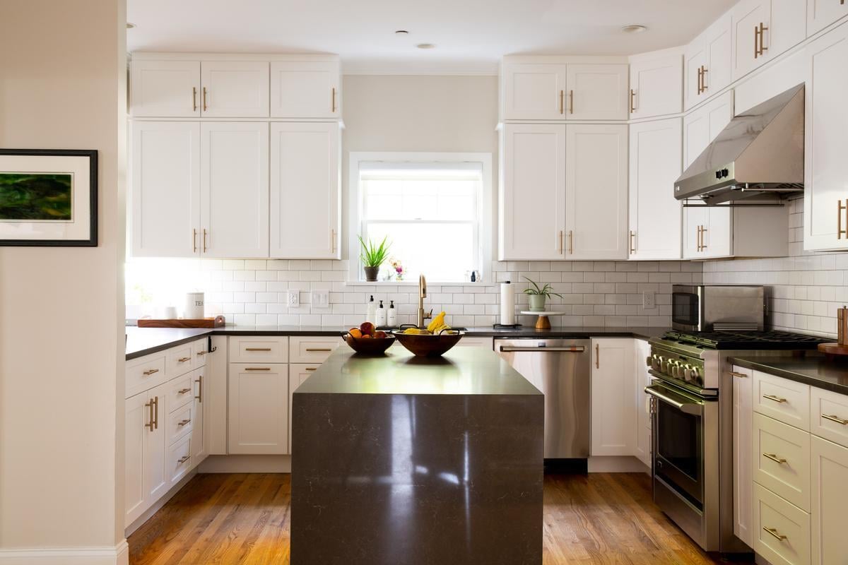Large Kitchen With Island