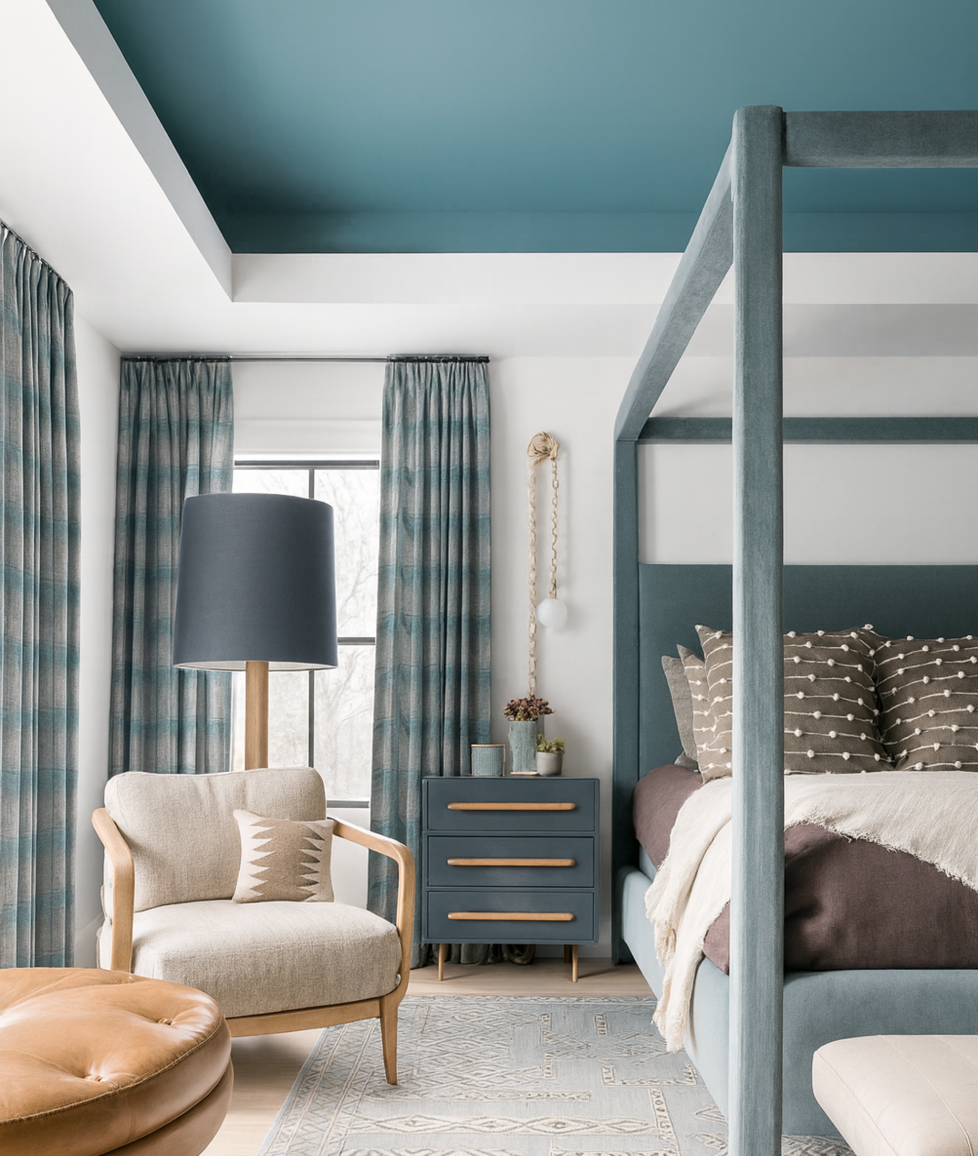 Modern Tray Ceiling Ideas for Master Bedroom – molding different color