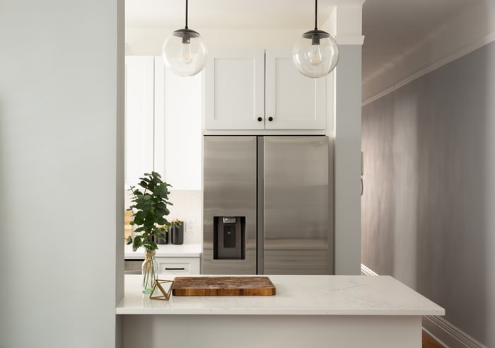 Minimalist Kitchen With Pendent Lights