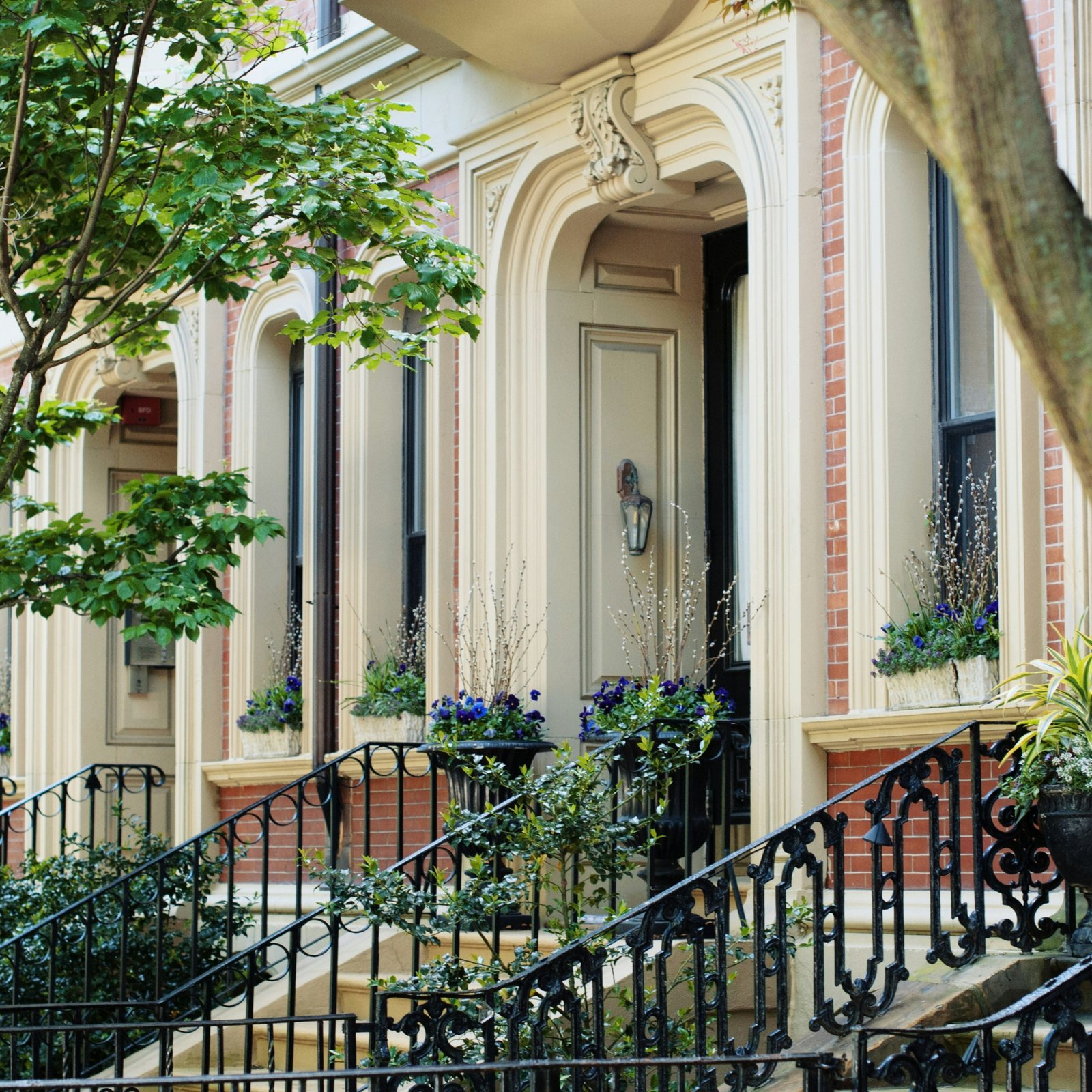 Interior Design Ideas for Boston Townhouse Remodels