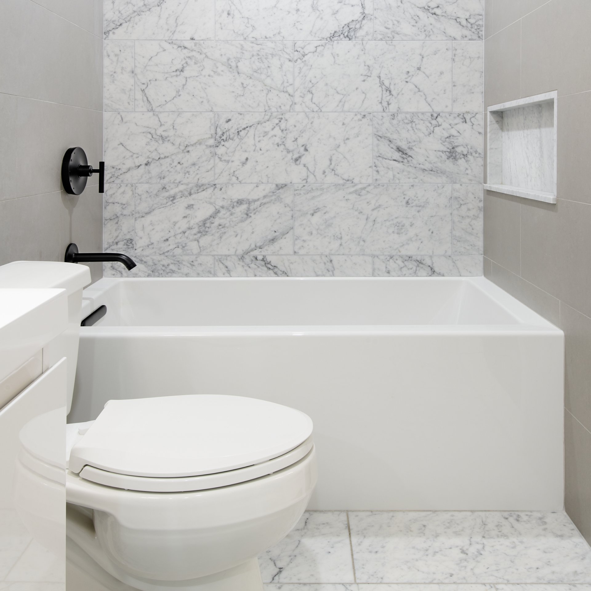 What It Costs to Install a New Bathtub-2