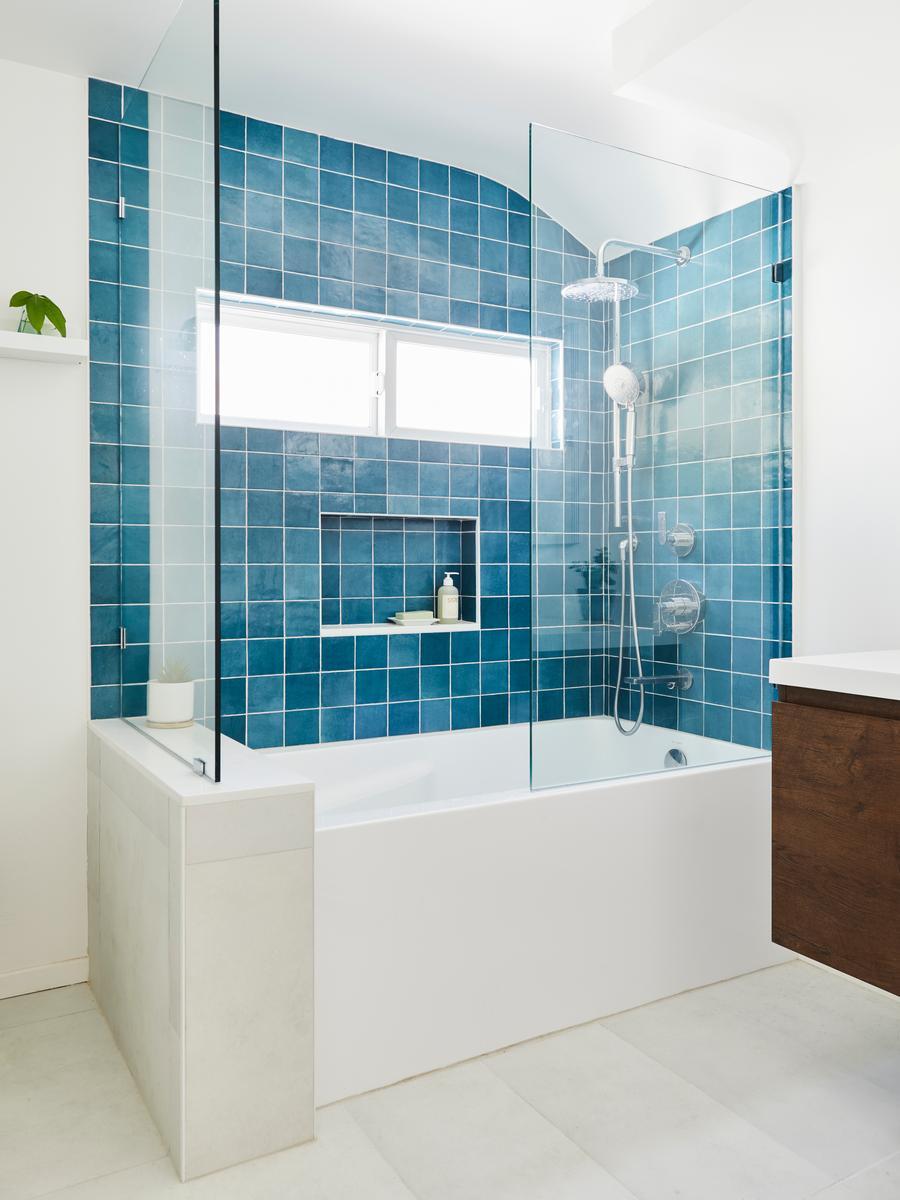 Guest Bathroom With Shower-Tub Combo