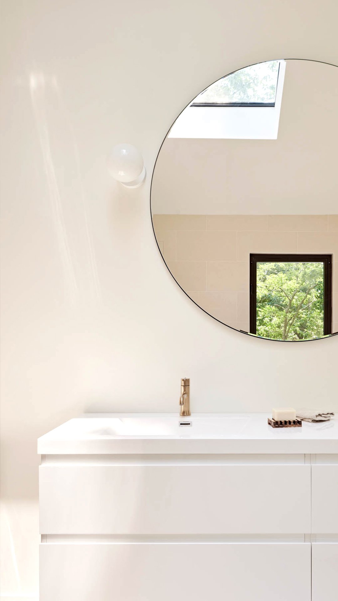 Modern vs Contemporary Bathroom Design Block Guides